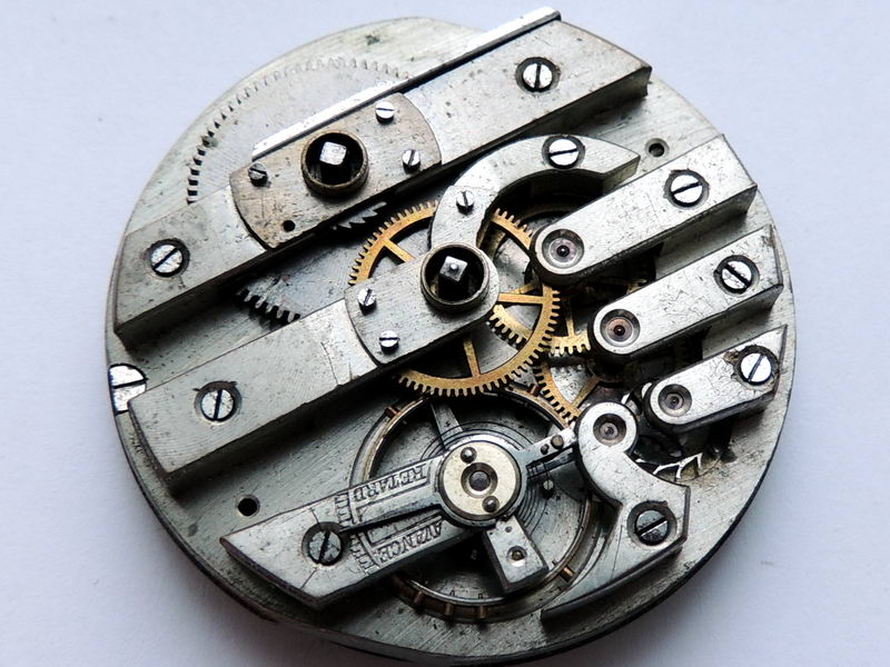 Файл:Старинный часовой механизм ЛЕНА 2.jpg