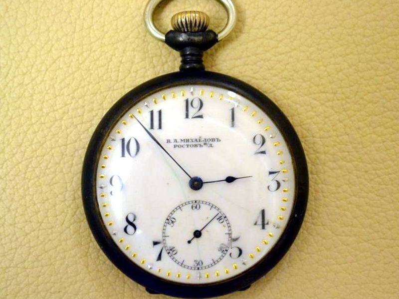 Файл:Михайловъ часы эмаль с глазурью 1.jpg