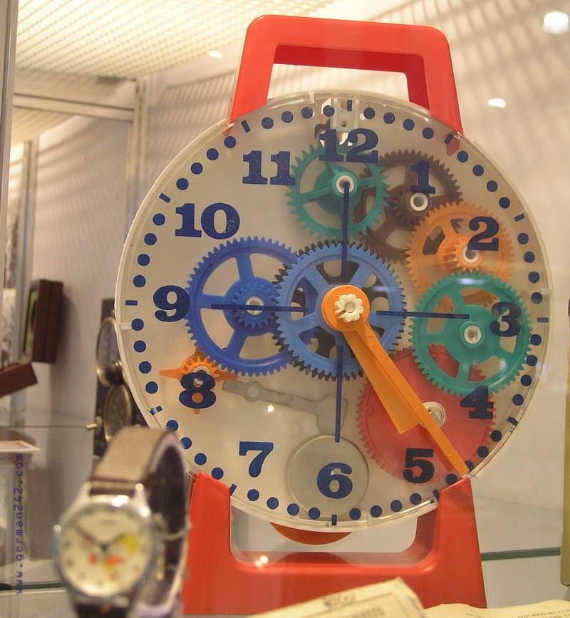 Часы конструктор купить. Часы Антарктида 1 МЧЗ. Часы с шестеренками для детей. Конструктор часы механические. Конструктор детский часы.