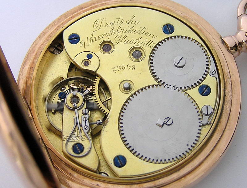 Маятников часы наручные. Acier garanti часы карманные. Механизм наручных часов. Механизм карманных часов. Советские часовые механизмы.