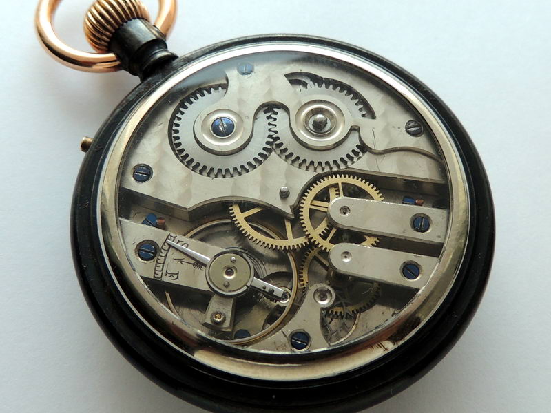 31 секунда часы. Часы карманные Moser Оружейная сталь. Часы карманные швейцарские. Корпус карманных часов. Карманные часы секунда.